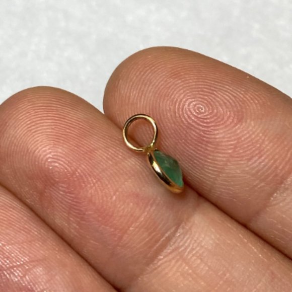 Natural Round Colombian Emerald 14K Yellow Gold Bezeled Charm Pendant - Picture 3 of 5